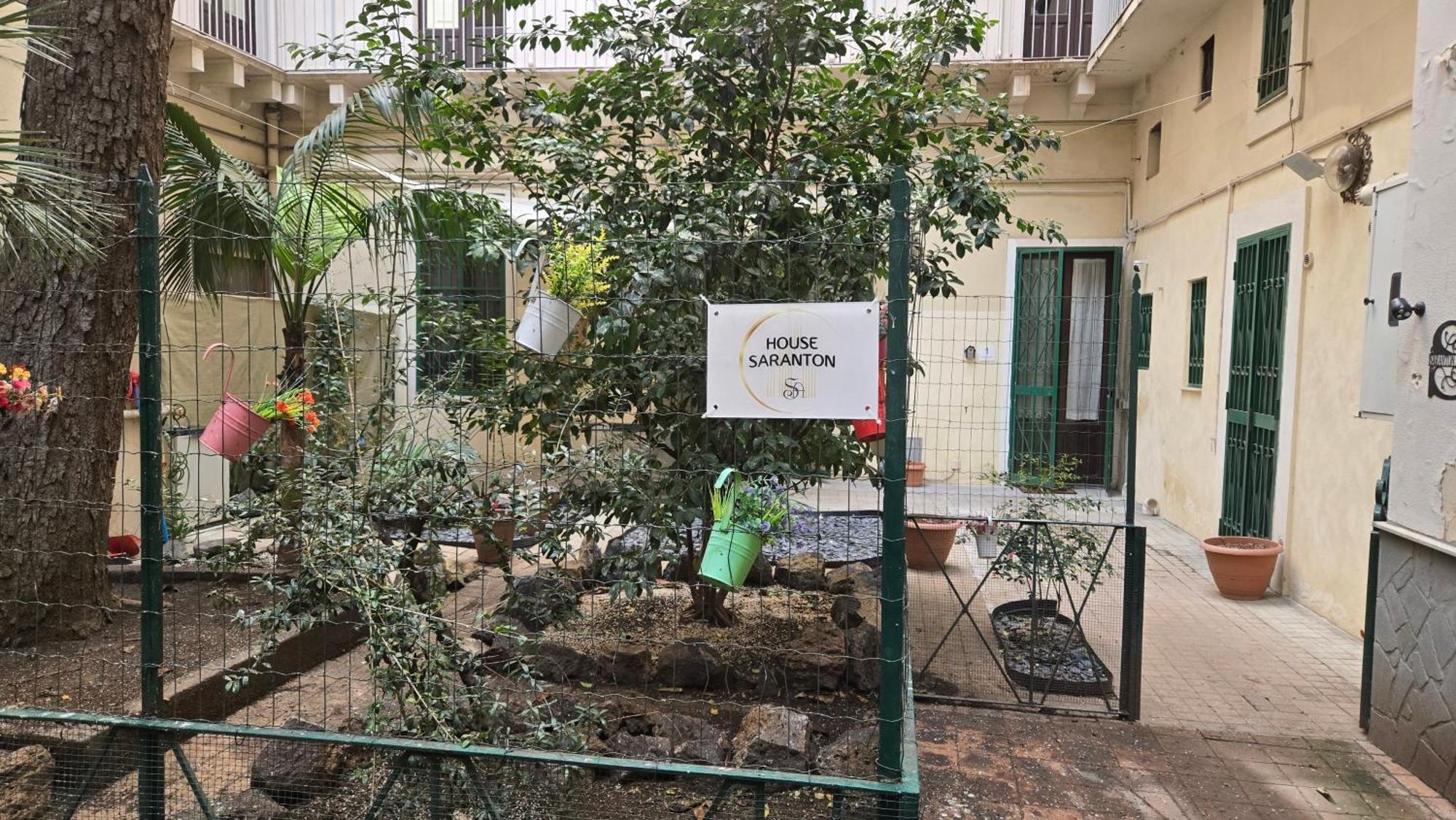 Saranton House Catânia Exterior foto